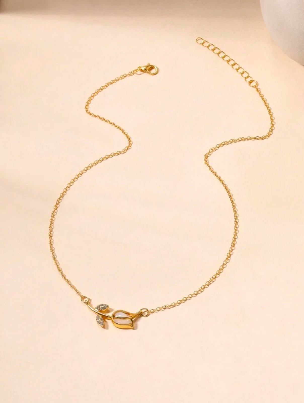 Petal Glow Necklace